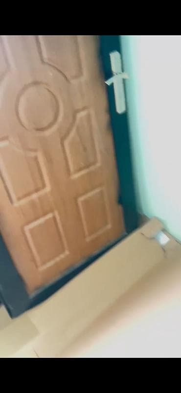 demir su çeni: Islenmis qapidir. Yaxsi veziyyetdedir, kilit ustundedir — 1