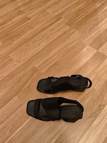 basanoşkalar 2023: Ölçü: 37, rəng - Qara, Yeni — 1