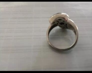 qadınlar üçün strazlı papaqlar: Gumuşdur. doludur.18 razmer qadin uzuyudur — 3