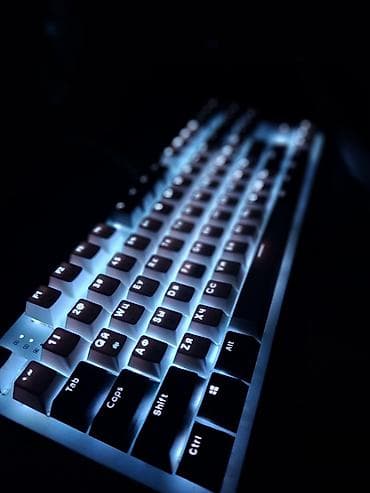keycap: Mekanik klaviatura – ağ arxa işıqlı, tam ölçülü - Tam ölçülü layout — 2