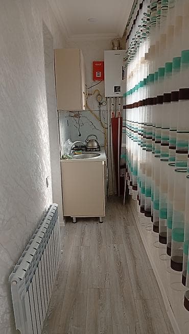 qubada kirayə: Kirayə üçün studiya tipli, tam mebellı mənzil - İşıqlı zal: pəncərəli — 5