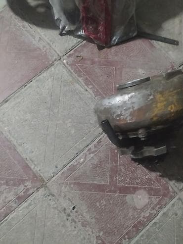 su 19 lt: Su nasosu üçün turbin hissəsi və nasos avadanlığı. Şəkillərdə iri — 1