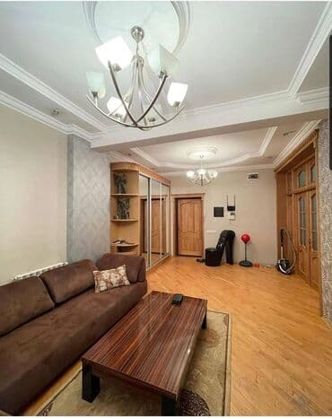 şirvan seherinde tecili satilan evler: 3 otaqlı, Yeni tikili, m. Nəriman Nərimanov, 165 kv. m — 12