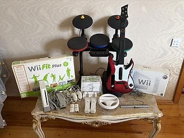 mac mini m4: Nintendo Wii PAL tam işlək vəziyyətdədir. Dəst şəkildə görünən bütün — 2