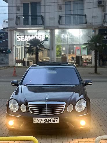 arxa spoyler: Mercedes-Benz E 320: 3.2 l | 2004 il Sedan — 1
