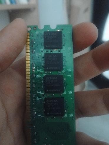 2 GB ramlardı DDR2 TWİNMOS markasına aiddir 2 si birlikdə 35 AZN made — 1