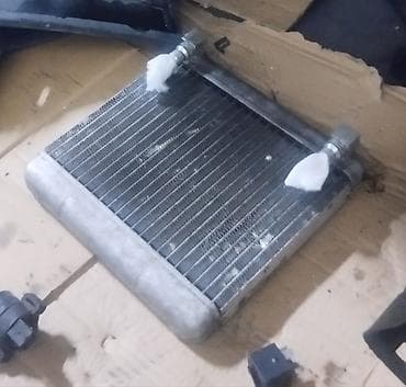 Yağ radiatorları: BMW N63 mühərriki üçün yağ radiatoru - N63 seriyalı V8 mühərriklərə — 2