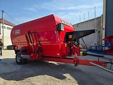 Tiremix Y-12 yem qarışdırıcı və paylayıcı qoşqu - Brend/model: Ak