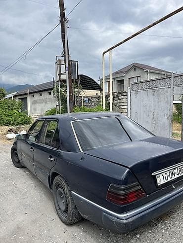 mercedes sprinter 7 1: Mercedes-Benz E-Class: 2.5 l | 1986 il Sedan — 7