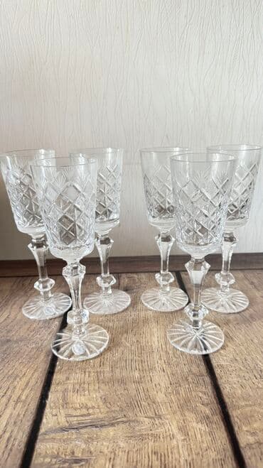 Новые хрустальные бокалы