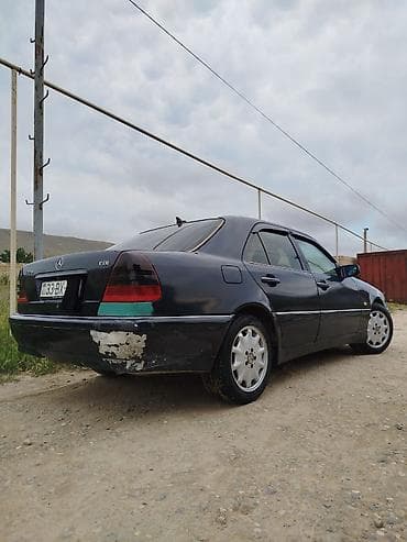 Mercedes-Benz C-Class W202 sedan - Sürətlər qutusu: avtomat - Kuzov — 5