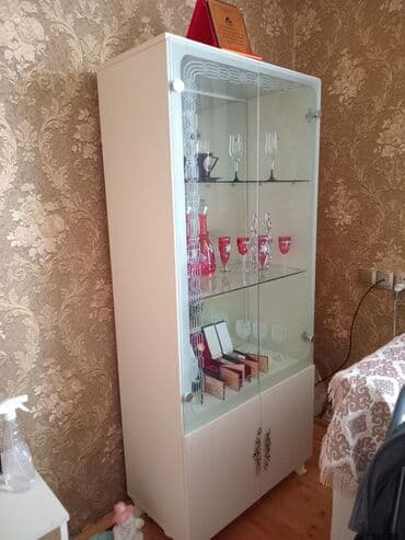 ad gunu paltarlari: Yeni, Servant — 1