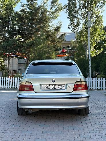 avto aksesuar kredit: BMW 5 series: 2.5 l | 1996 il Sedan — 4
