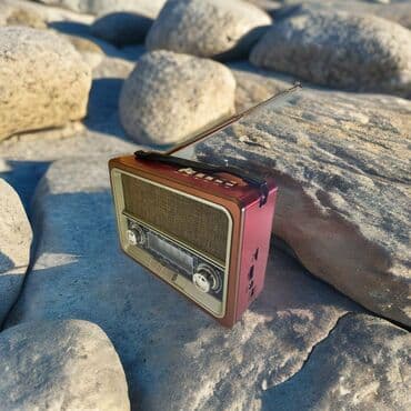 fləşkart qiymətləri: Nostalji görünüşlü səs gücləndirici Fm radio Bluetooth USB flashkart — 3