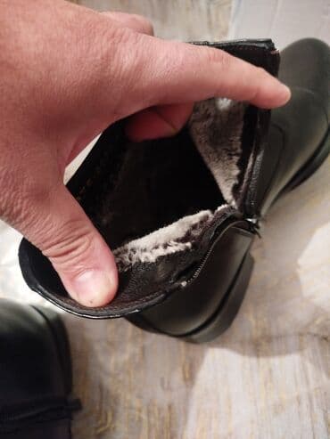 Toy paltarları və aksesuarları: Məhsul: Kişi qış çəkmələri 39 razmerdi tezedi istifade edilmeyib - — 4