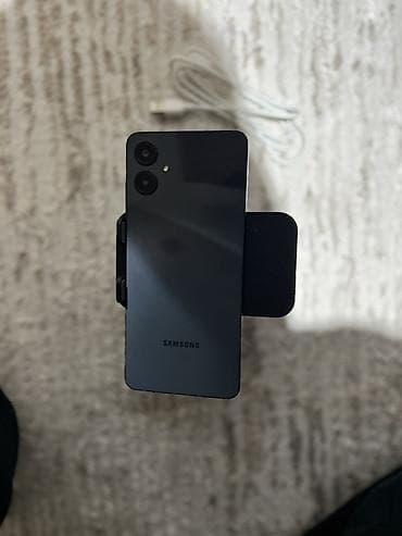 samsung a10 yeni: Samsung Galaxy A06, 128 GB, rəng - Qara, Barmaq izi — 10