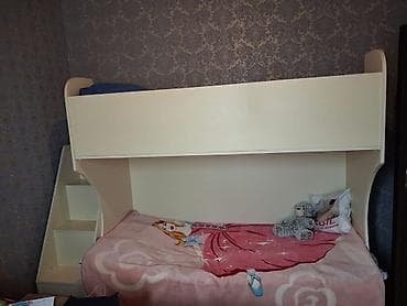 Ayten 2 mərtəbəli kravat satılır. Qiyməti 230 manat. Matras daxil. Heç — 1