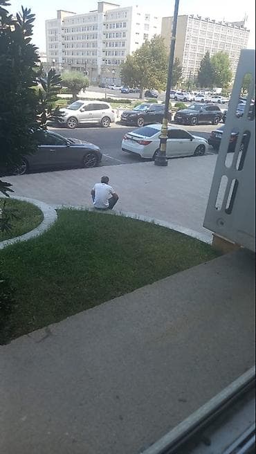 bine bolluq: Salam Genclikde binanin 1 ci mertebesi 2 otaqli ev satilir.Evin — 4