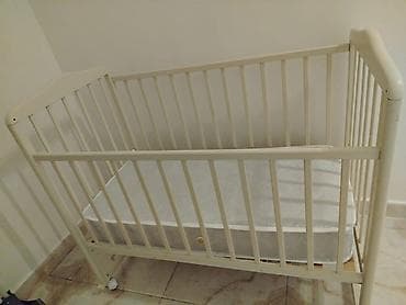 çilek beşik: Oğlan və qız üçün, Dördbucaq, Beşik, Dəstsiz, Matras ilə, Yellənmə mexanizmsiz — 1