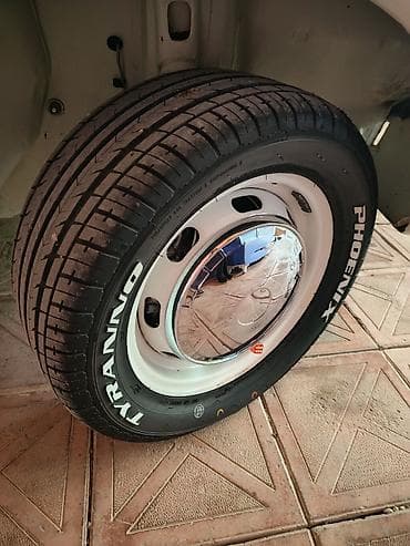 Шина 215 / 60 / R 13