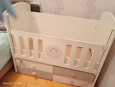 Qız üçün, İşlənmiş, Dördbucaq, Beşik, Dəstsiz, Matrassız, Yellənmə mexanizm ilə