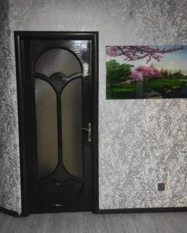 Qapı satılır 3 ededdi. Yaxşı vəziyyətdədir problemi yoxdur. Ölçüsü