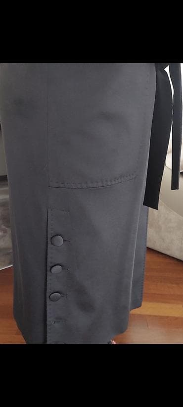 ucuz parfum: Qara plaş Renata, 44 ölçü. Əla vəziyyətdədir. Əlaqə üçün whatsapp — 3