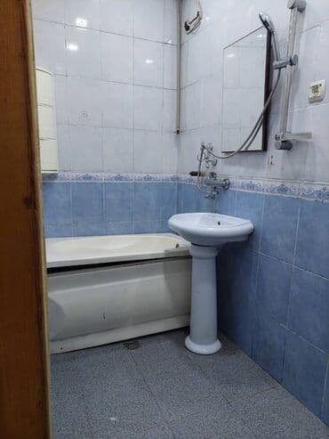 qebelede gunluk kiraye evler: Xətai rayonu,Nargilə dairəsi,2 mərtəbənin,1-ci mərtəbəsində,3 — 3