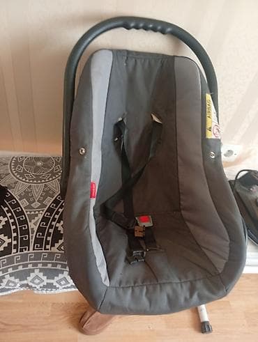 Uşaq avtomobil oturacağı / daşıma beşiyi - Yaş qrupu: yeni