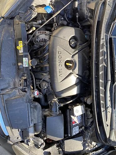 lada vaz 07: Hyundai Elantra: 1.8 l | 2012 il Sedan — 8