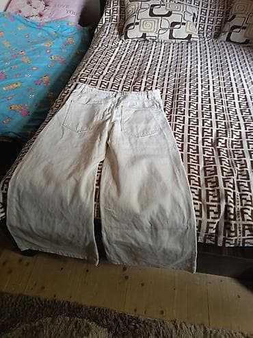 Ağ rəngli geniş kəsimli cins şalvar - Model: Super Wide Leg (etiketdə