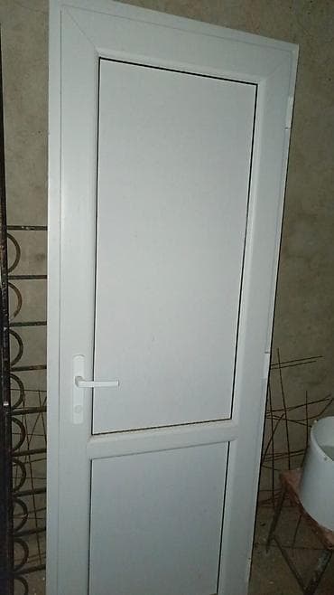 Plasdik qapi. 60 azn. Ölçü. 2/80. Unvan Ramani. Məti 🌹 5669 — 1