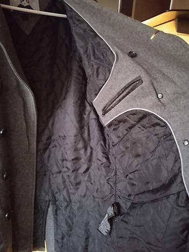 ikinci el palto: Kiwi paltosu yaxwi veziyyetdedi hec bir problemi yoxdu qiymeti 20manat — 3