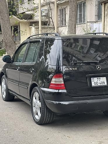 Mercedes-Benz ML 320: 3.2 л | 1998 г. Внедорожник — 5