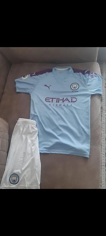 geyim desti: Manchester City futbol forması dəsti Razmer 176 - Rəng: açıq mavi — 1
