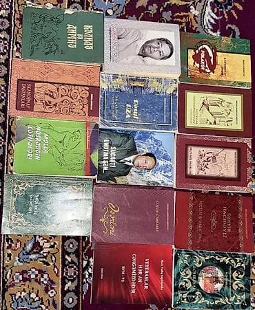 roma: Klassik və müasir ədəbiyyatdan ibarət böyük kitab toplusu Topluda — 4