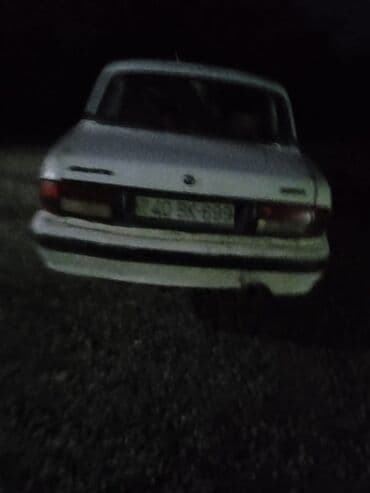 qadınlar ucun maşınlar: GAZ Volga sedan – klassik rus avtomobili - Kuzov: 4 qapılı sedan, ağ — 2