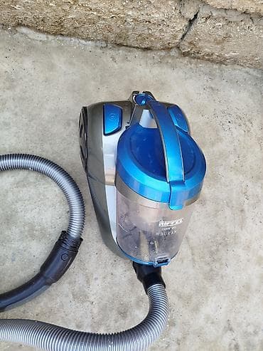 tozsovuran: Riffel BURAN tozsoran - Güc: 2400W MAX (korpus üzərində göstərilib) — 2