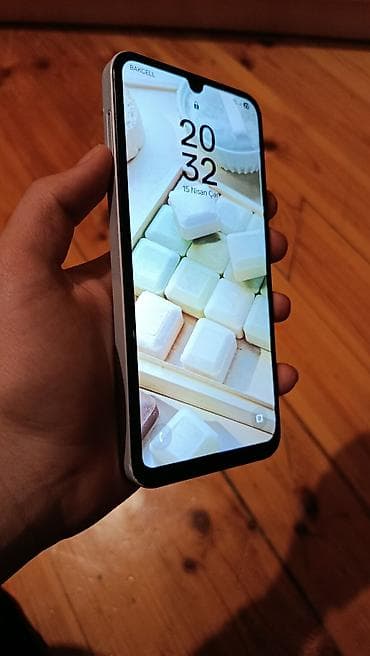 lalafo telefon satisi: Smartfon və aksesuar dəsti - Ekran: tam ekran dizayn, damcı formalı — 4