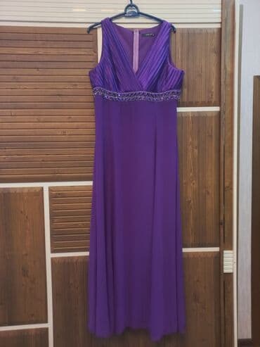 dəri don: Bənövşəyi rəngdə uzun ziyafət/gecə geyimi. - Model: qoluzun olmayan — 1