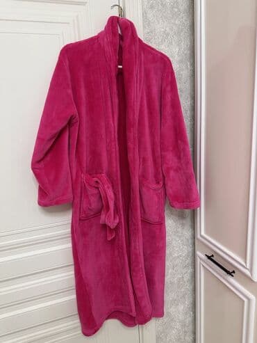 Məhsul: Qadin/xanim bornozu - Rəng: tünd çəhrayı (fuksiya) -
