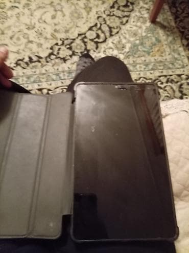 note 5 pro: Planşet (şəkillərdə göstərilib) - Korpus: metal arxa panel, tünd rəng — 2