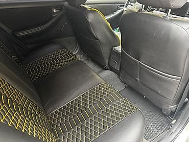 Toyota Corolla hatchback (E120). Gümüşü rəng, 5 qapı, 5 nəfərlik — 8