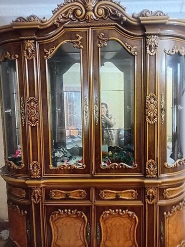 ikinci el şifaner: Klassik üslubda iri vitrin-qorka satılır — 1