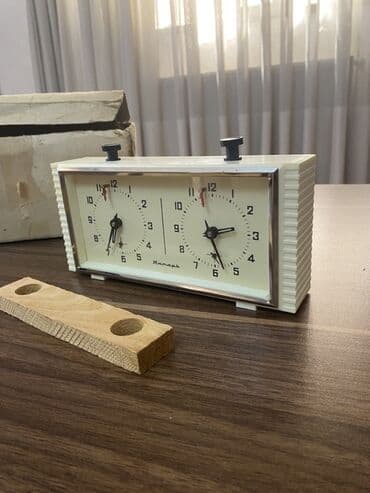 антикварные часы настенные: Taxta korpuslu, retro üslubda dizayn edilmiş masa saatı. Roma — 6