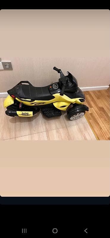 taxta oyuncaqlar: Uşaq üçün elektrikli üçtəkərli motosikl – Gallop - Rəng: sarı/qara - — 1