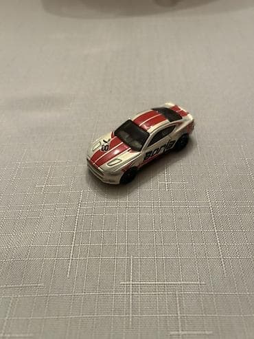 Kolleksiya üçün die-cast oyuncaq maşın modeli - Tip: Kiçik ölçülü