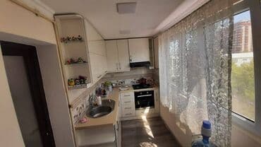 9 ci mikrorayon satilan evler: Bakı, 2 otaqlı, Köhnə tikili, m. Neftçilər, 60 kv. m — 4