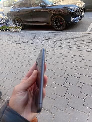 iphone 8 plus satilir: IPhone 11, 128 GB, Qara, Face ID — 3