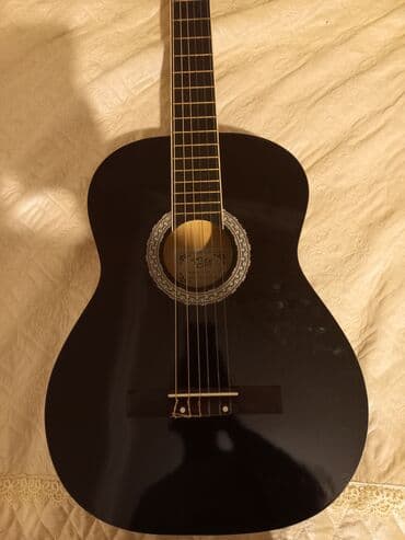 gitara şəkilləri: Qara klassik gitara – ZTE brendi - Korpus: parlaq qara rəng, ağ kənar — 2